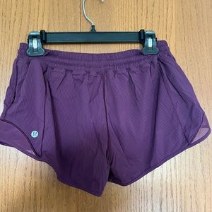 Lululemon Hotty hot low rise running shorts